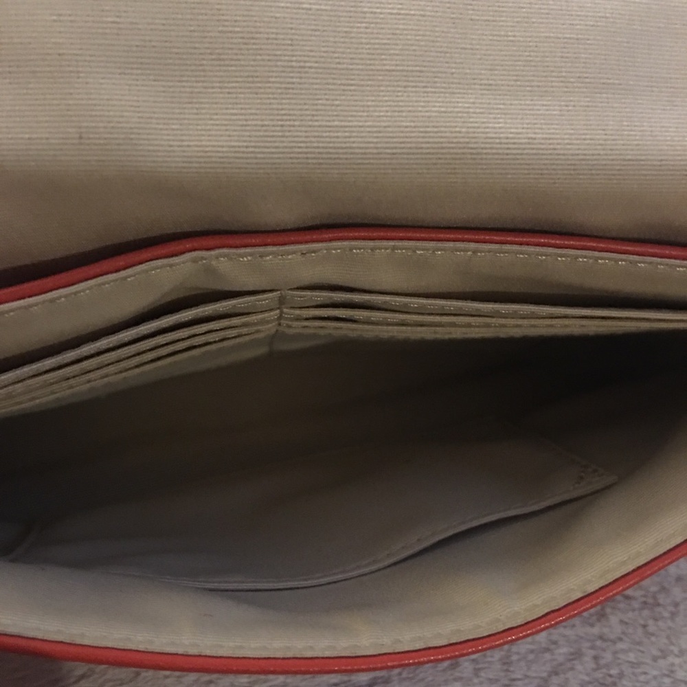 (Authentic) Coach🔸Wristlet - Picture 3 of 6